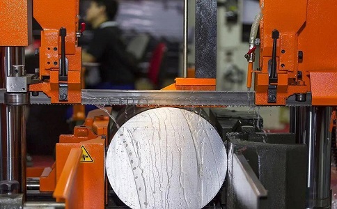 兴宁立式金属带锯床切削出现跑带故障解决方法! 兴宁立式金属带锯床切削出现跑带故障解决方法!